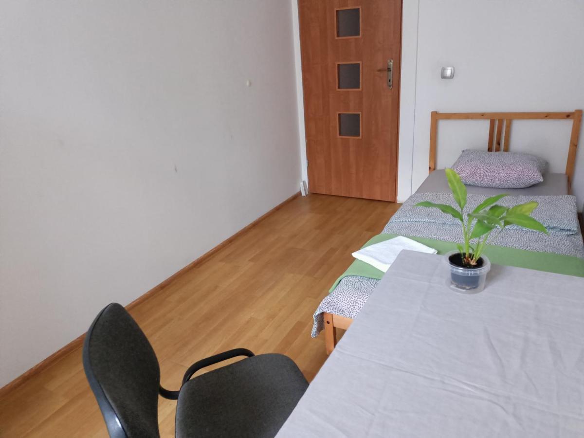 Cruz Mieszkanie Pokoje Centrum Przytulny Czysty Lokal Na Noc Łódź Kültér fotó