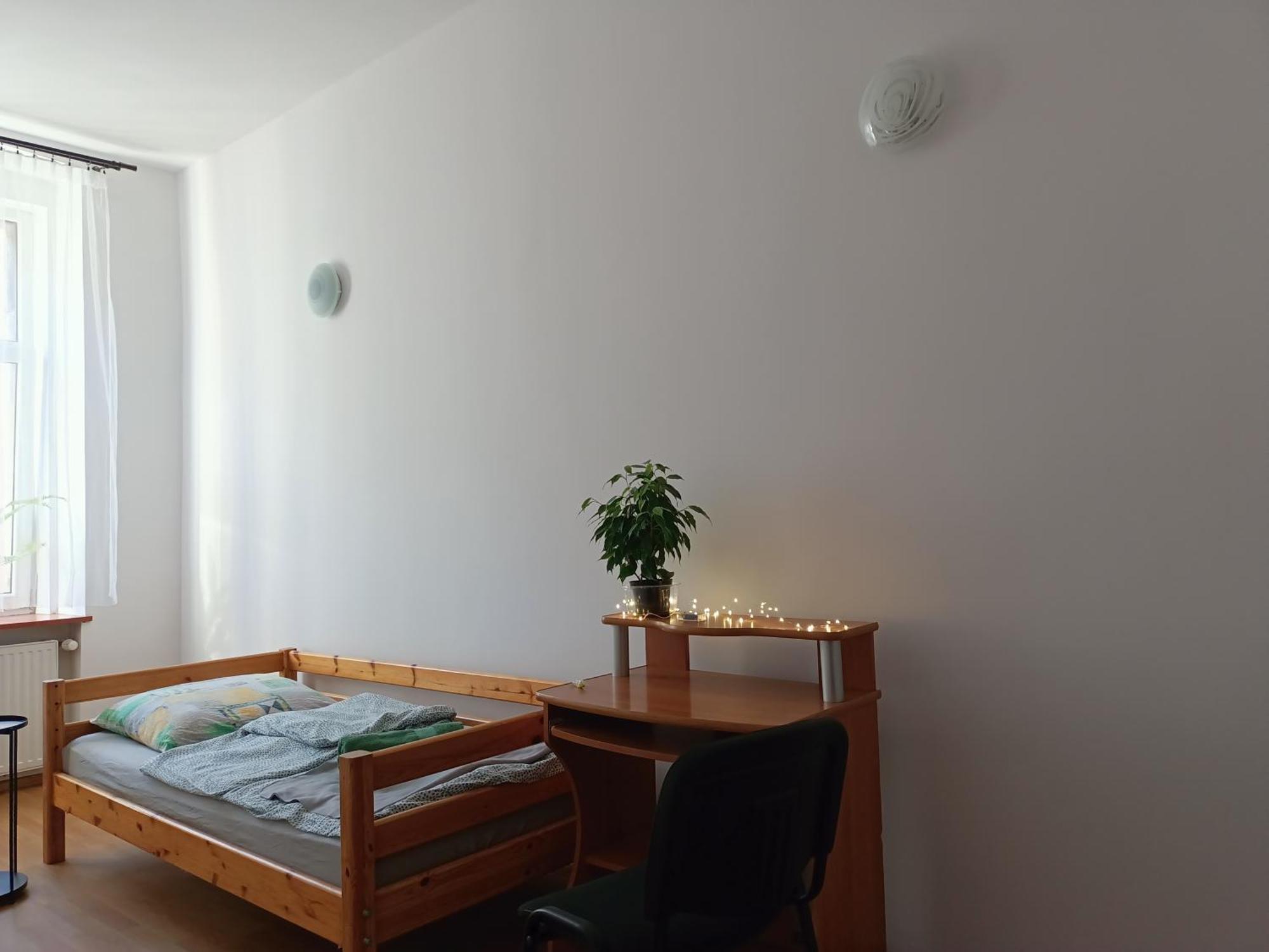 Cruz Mieszkanie Pokoje Centrum Przytulny Czysty Lokal Na Noc Łódź Kültér fotó